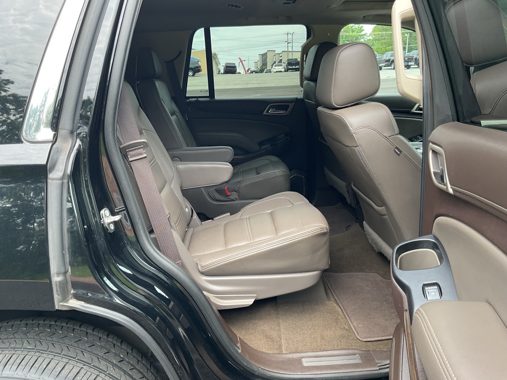 Photo 56 of this GMC YUKON