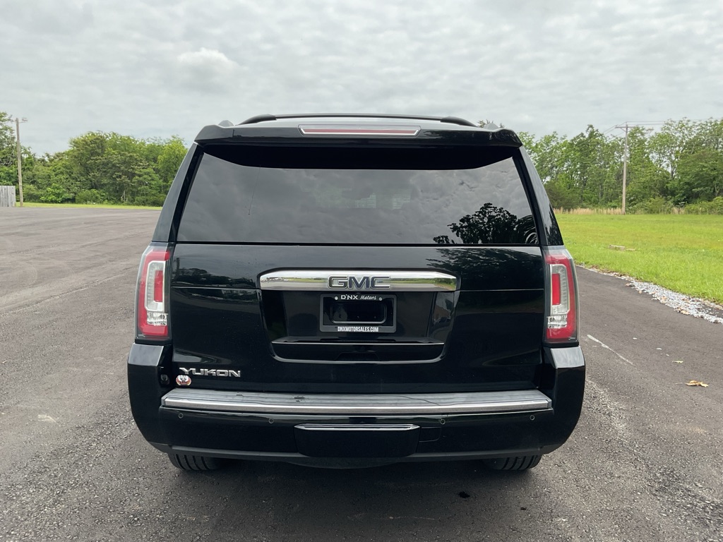 Photo 6 of this GMC YUKON
