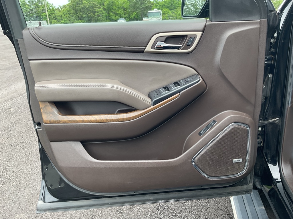 Photo 24 of this GMC YUKON