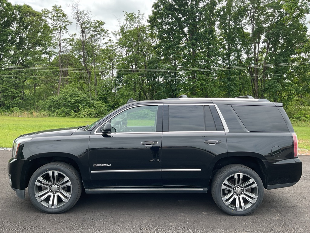 Photo 3 of this GMC YUKON