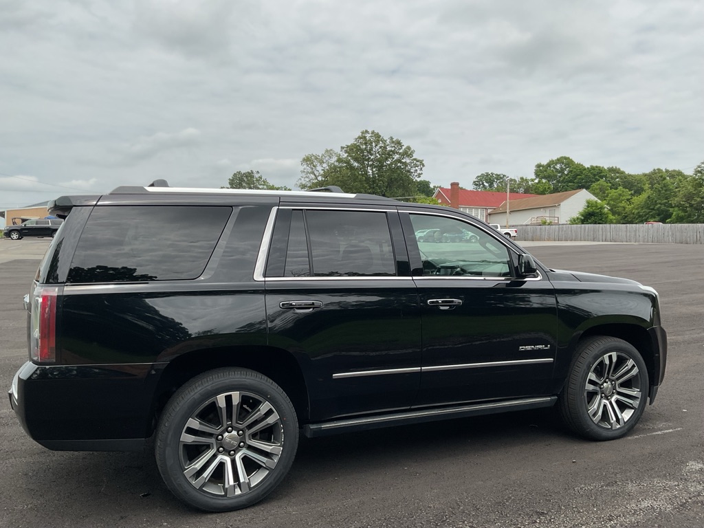 Photo 12 of this GMC YUKON