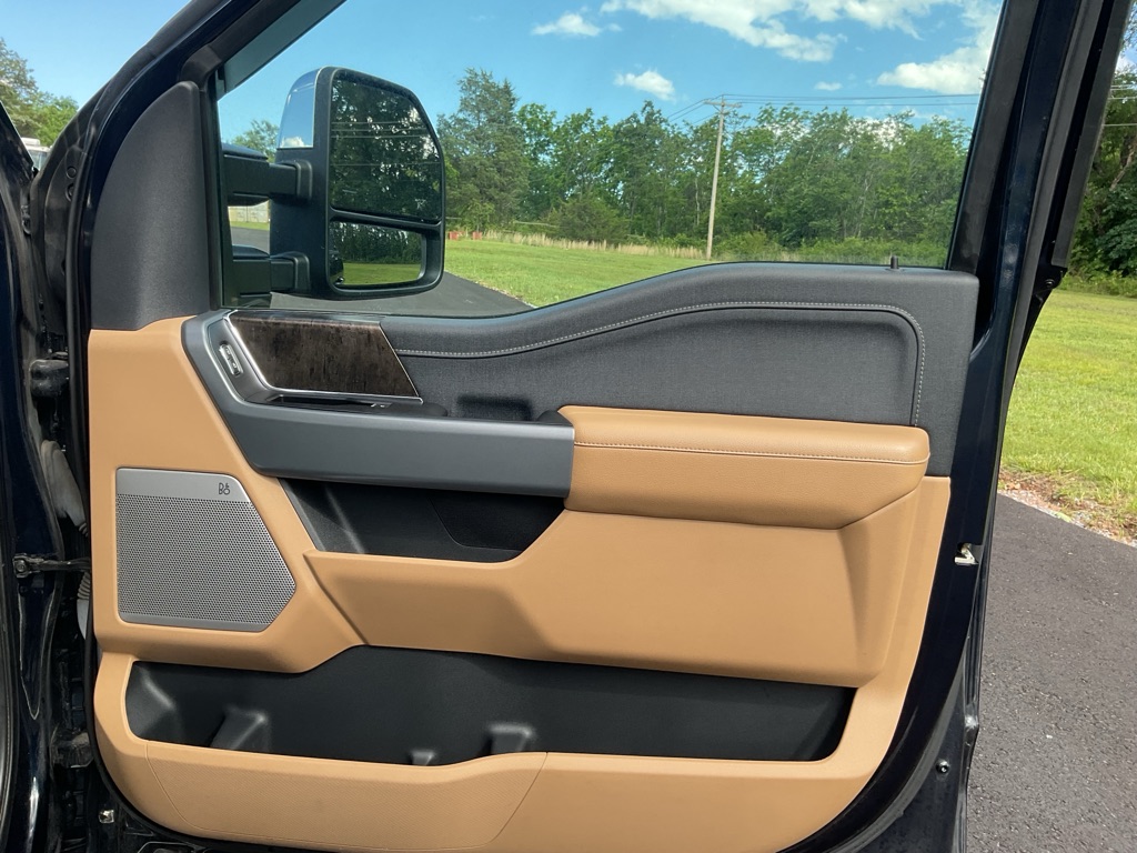 Photo 51 of this FORD F150