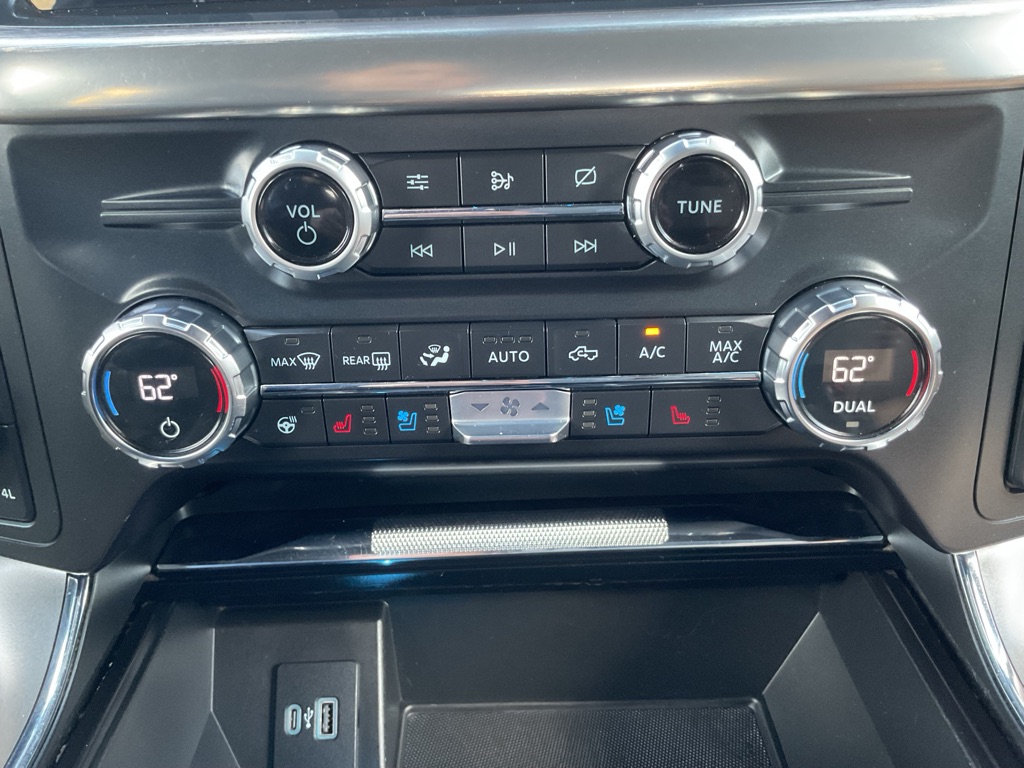 Photo 40 of this FORD F150
