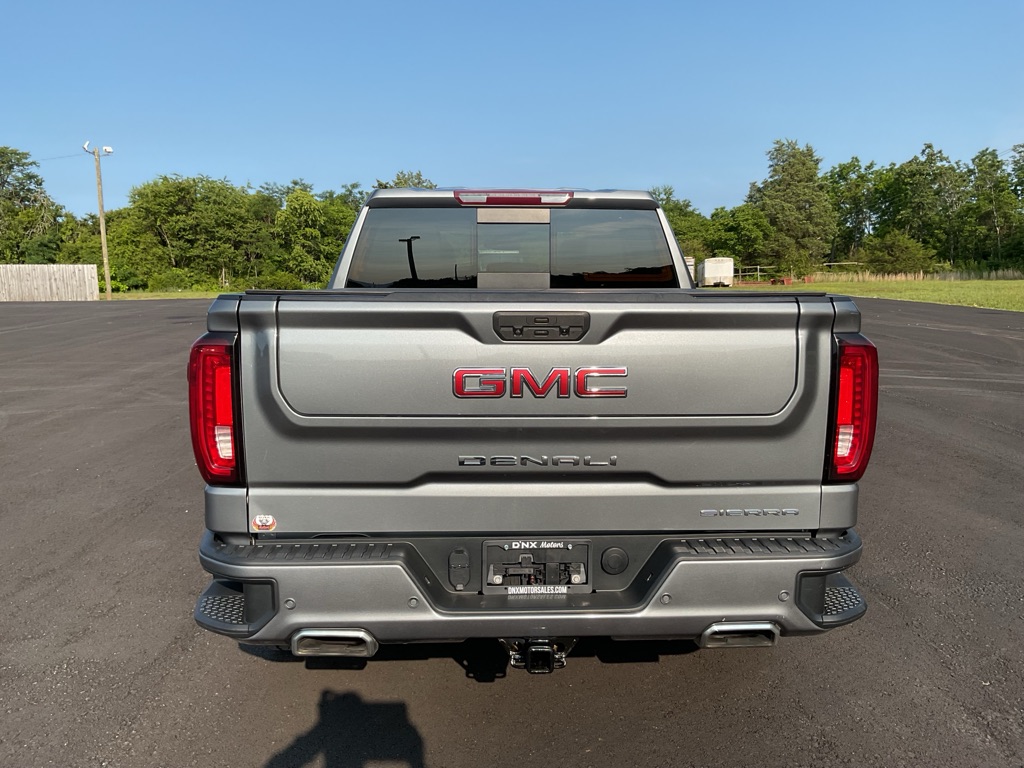Photo 6 of this GMC SIERRA LIMITED