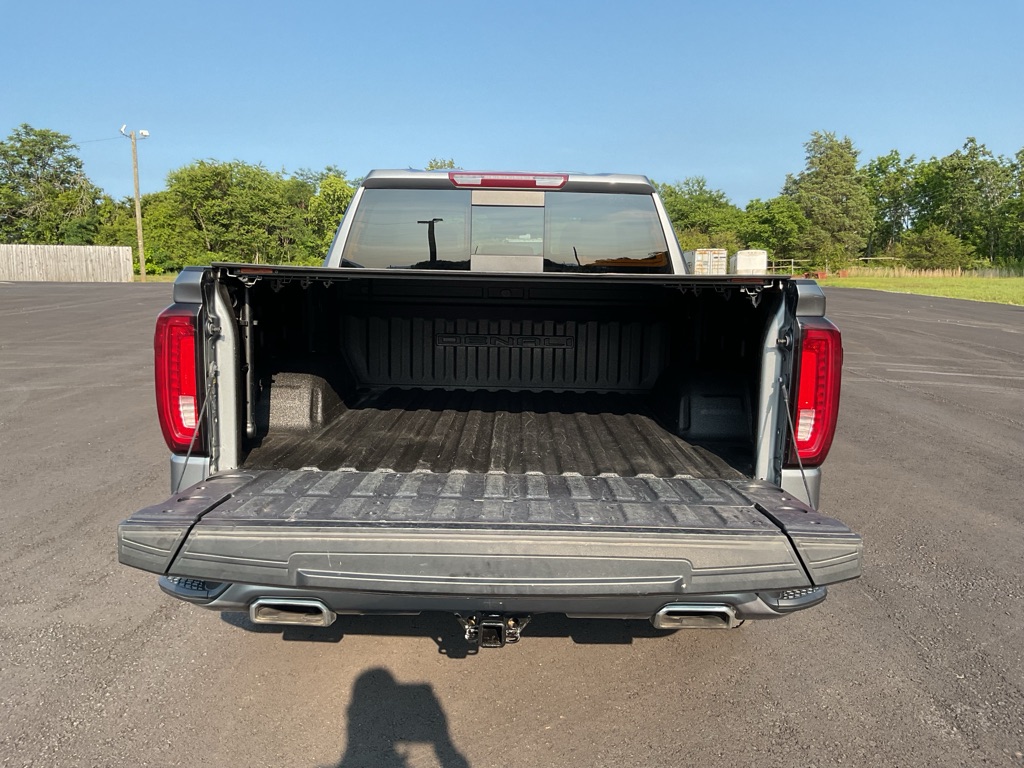 Photo 9 of this GMC SIERRA LIMITED