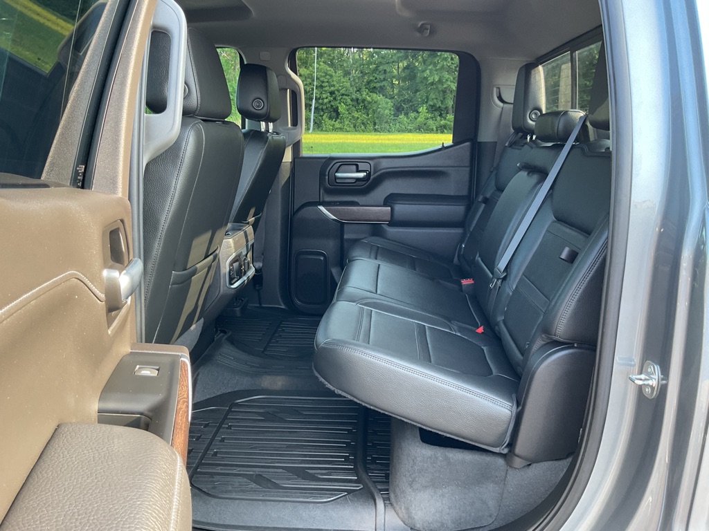 Photo 48 of this GMC SIERRA LIMITED