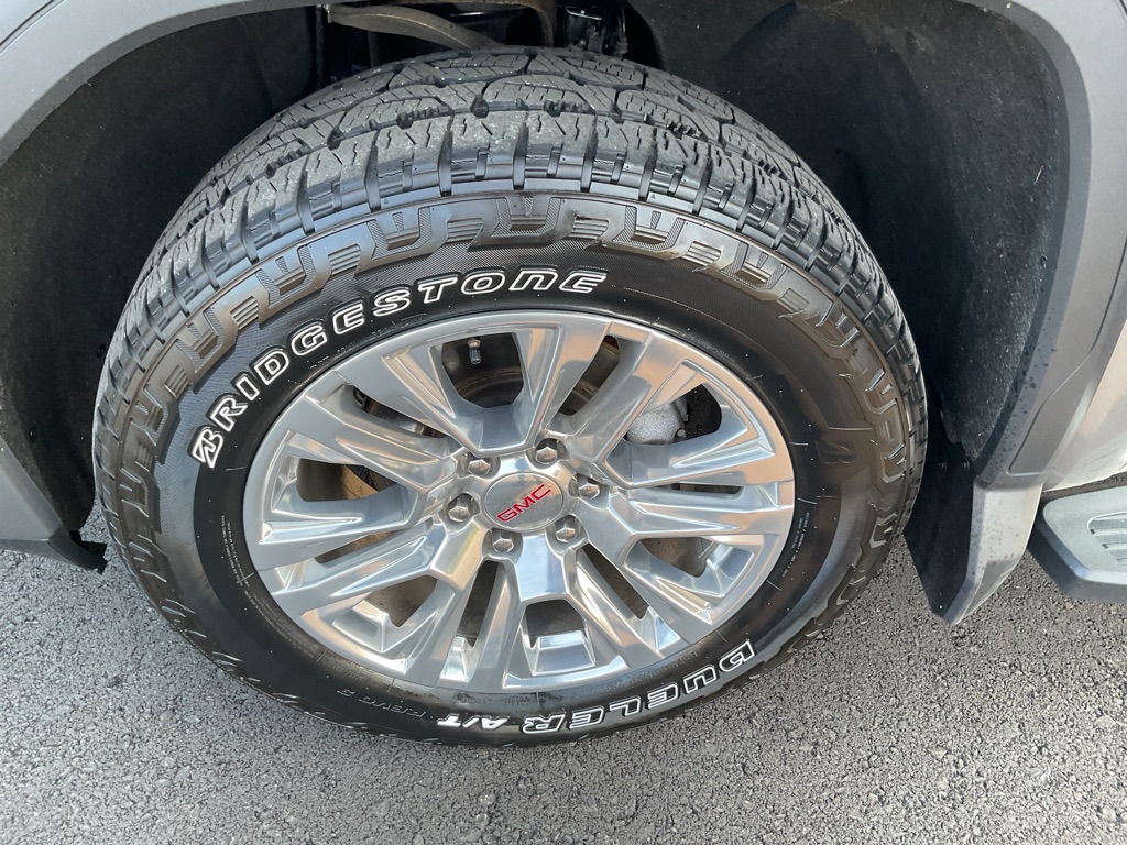 Photo 19 of this GMC SIERRA LIMITED