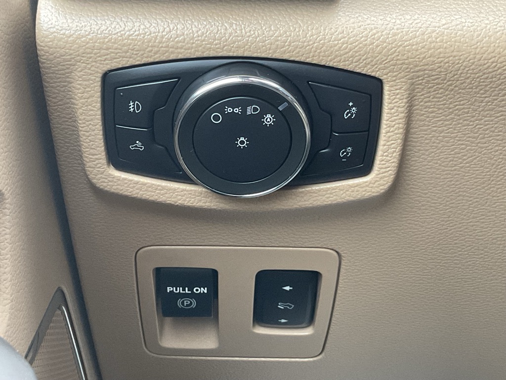 Photo 29 of this FORD F150