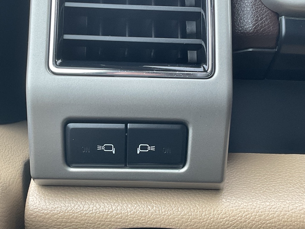 Photo 28 of this FORD F150