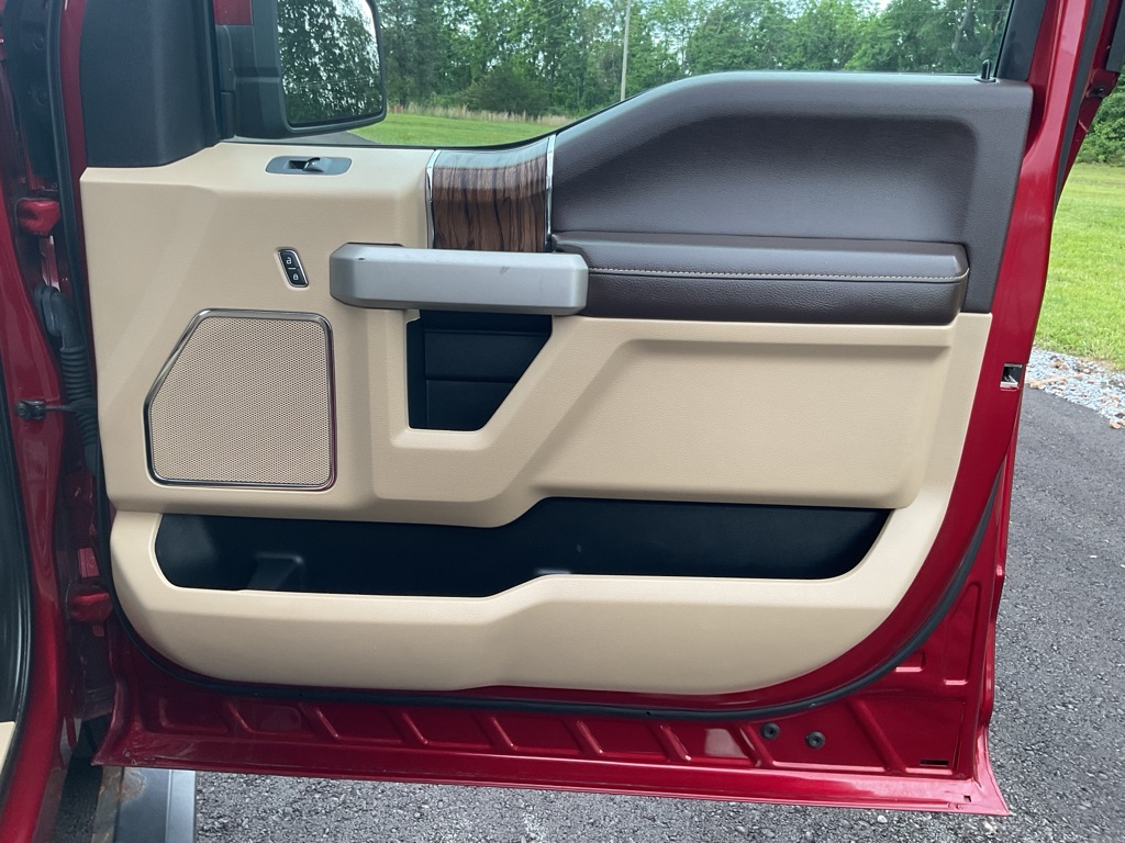 Photo 53 of this FORD F150