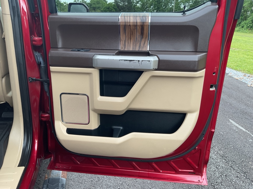 Photo 50 of this FORD F150