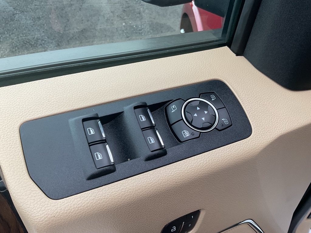 Photo 23 of this FORD F150