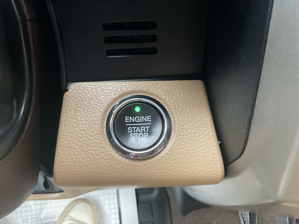 Photo 35 of this FORD F150