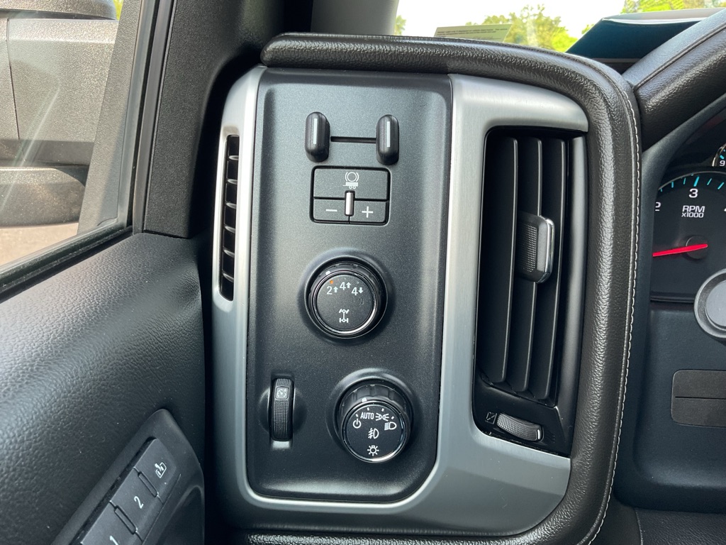 Photo 32 of this GMC SIERRA