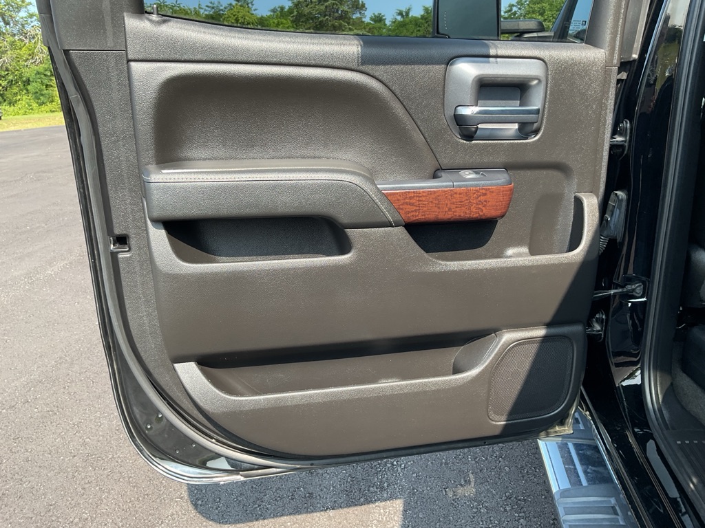 Photo 48 of this GMC SIERRA