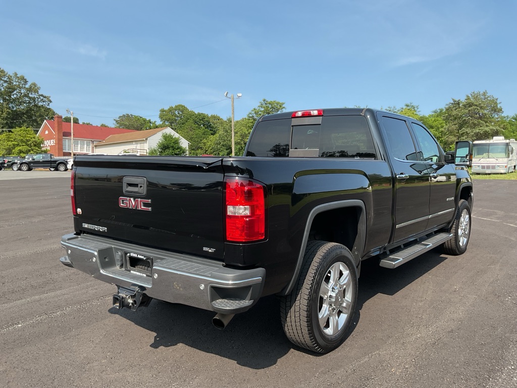 Photo 10 of this GMC SIERRA
