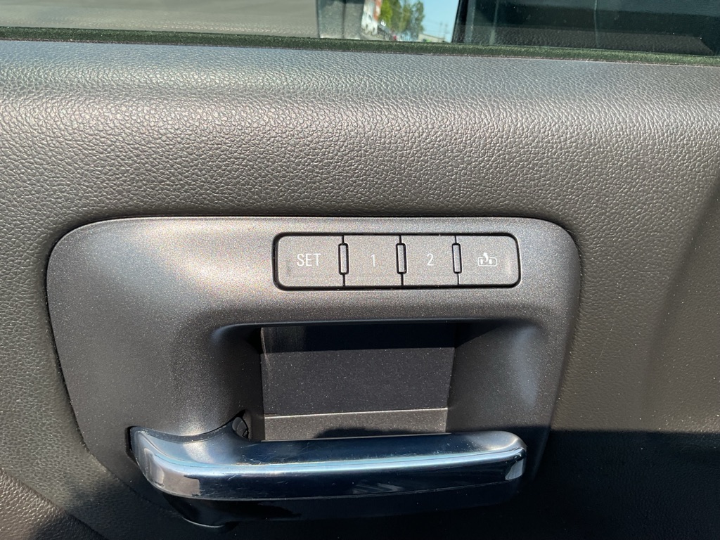 Photo 24 of this GMC SIERRA