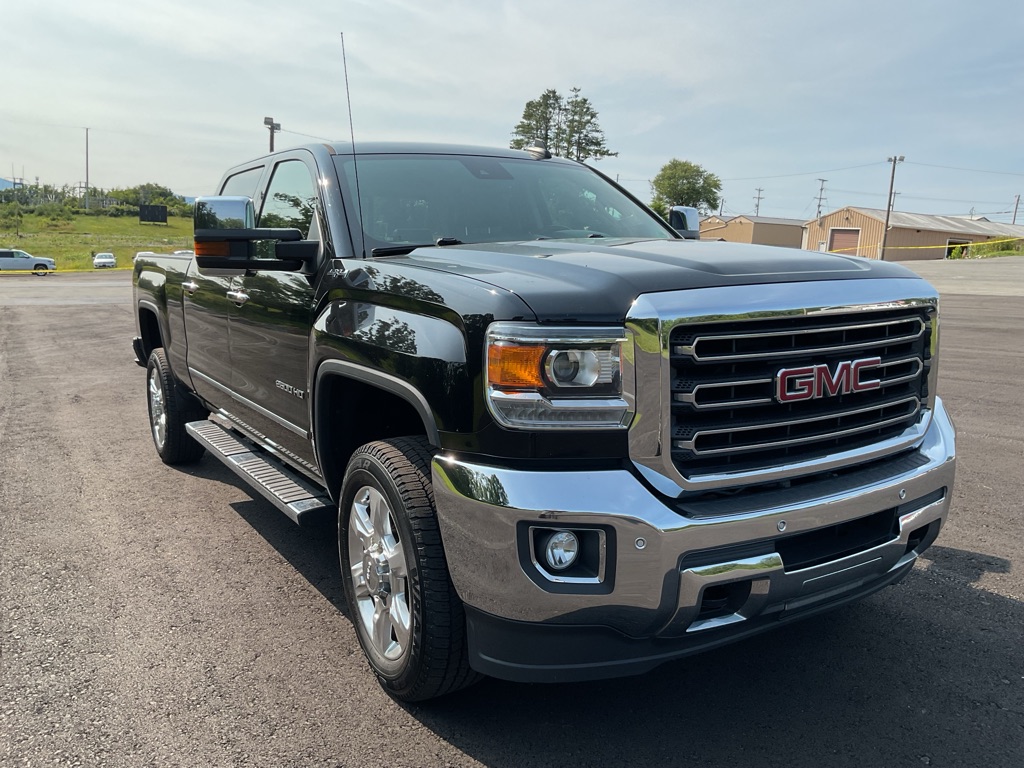 Photo 14 of this GMC SIERRA