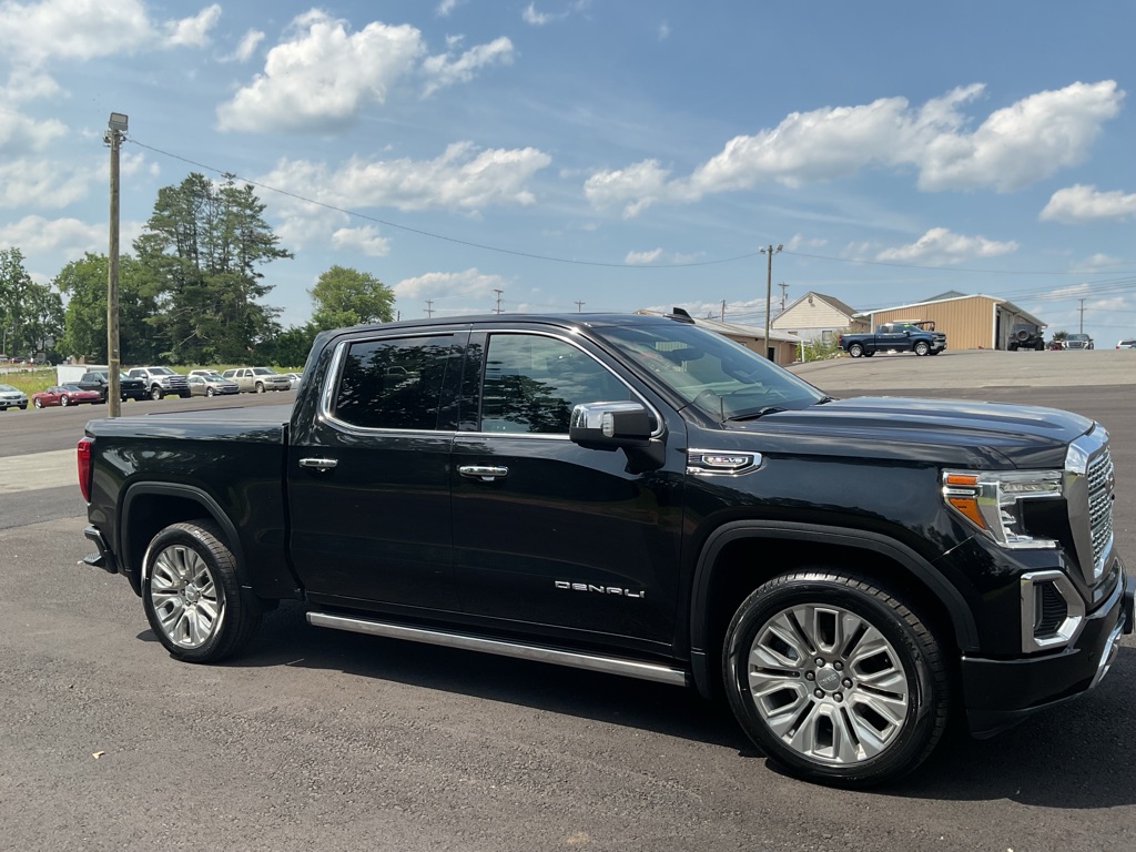 Photo 13 of this GMC SIERRA