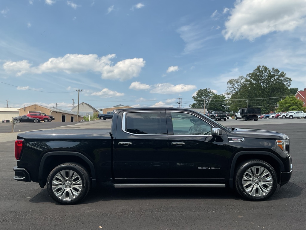 Photo 12 of this GMC SIERRA