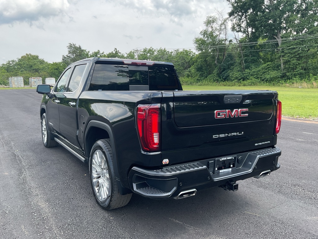 Photo 5 of this GMC SIERRA