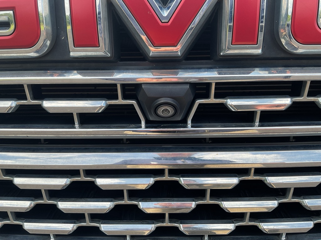 Photo 16 of this GMC SIERRA