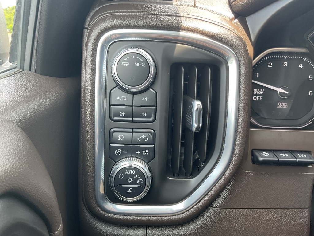 Photo 33 of this GMC SIERRA