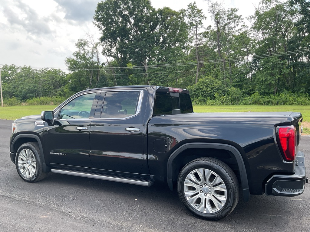 Photo 4 of this GMC SIERRA