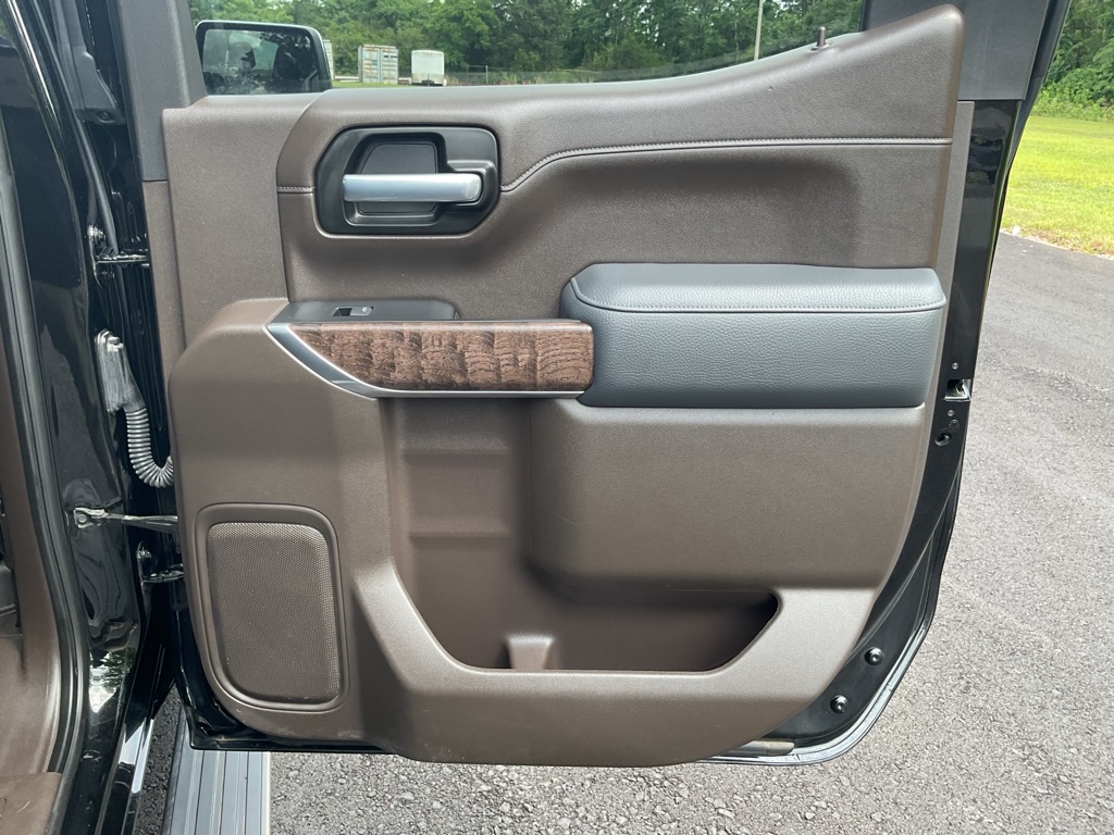 Photo 53 of this GMC SIERRA