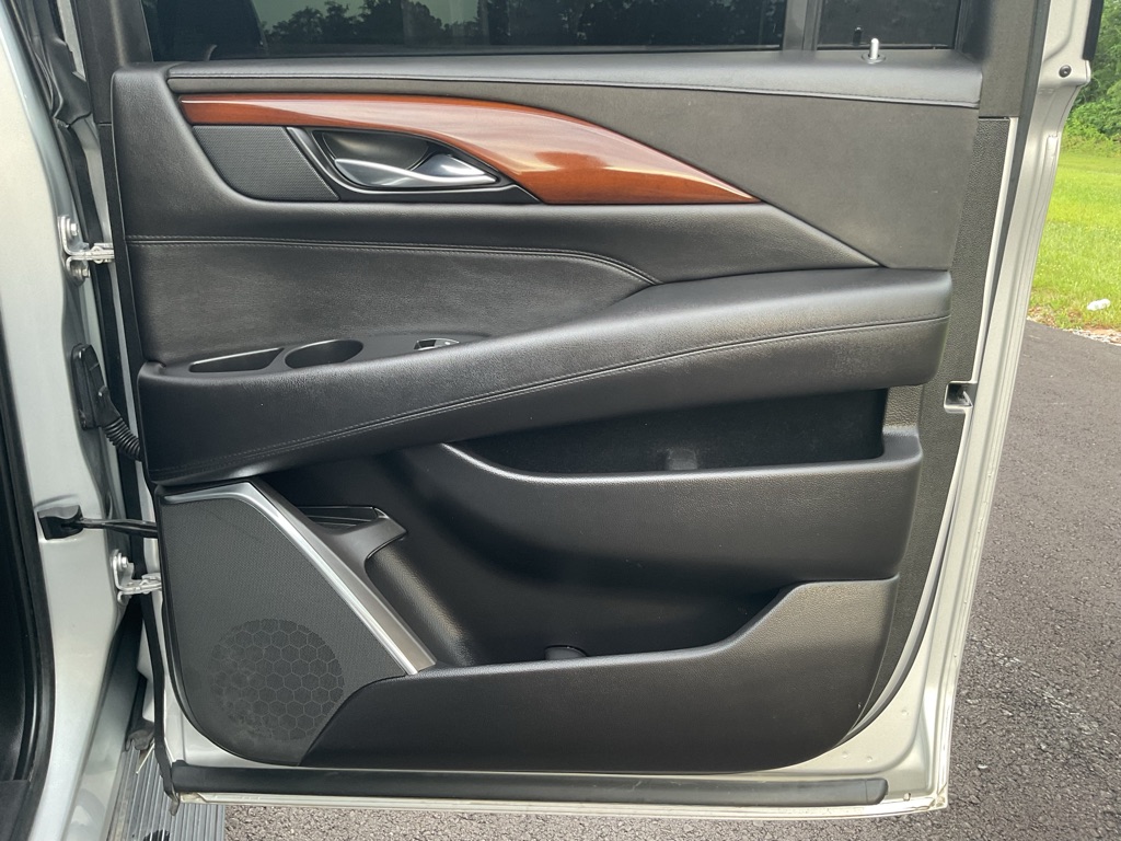 Photo 55 of this CADILLAC ESCALADE