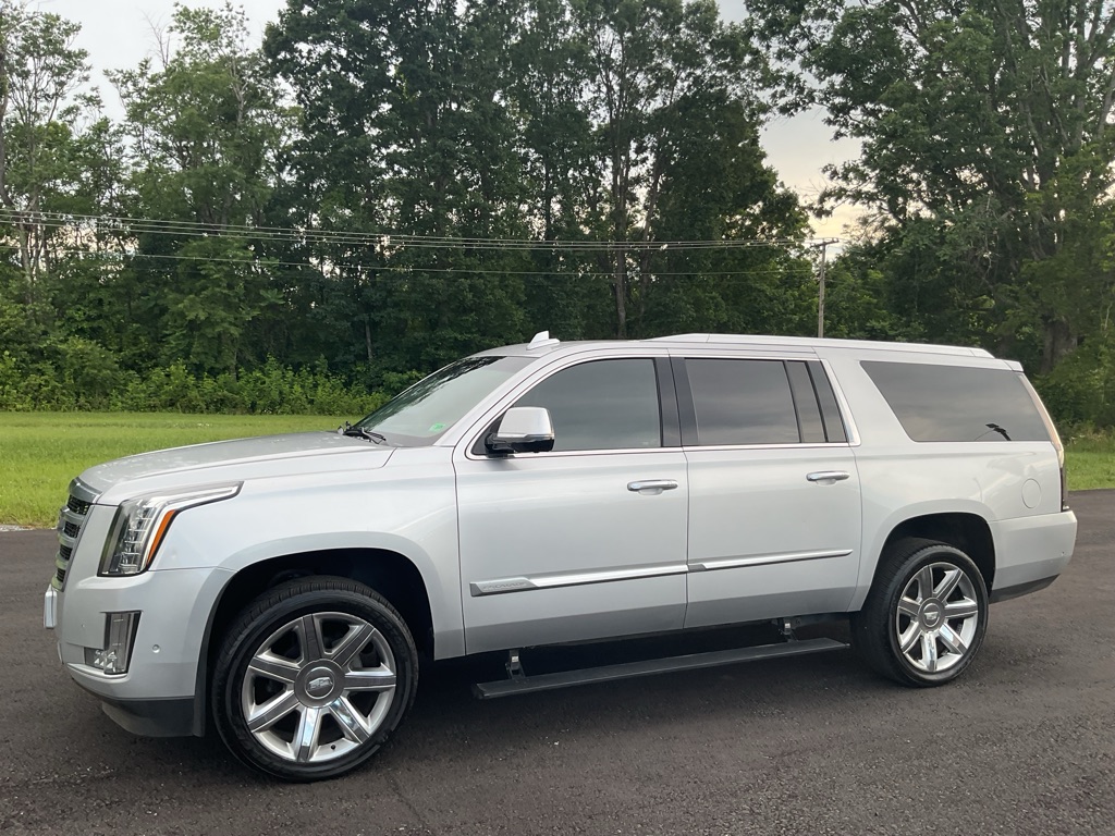 Photo 2 of this CADILLAC ESCALADE