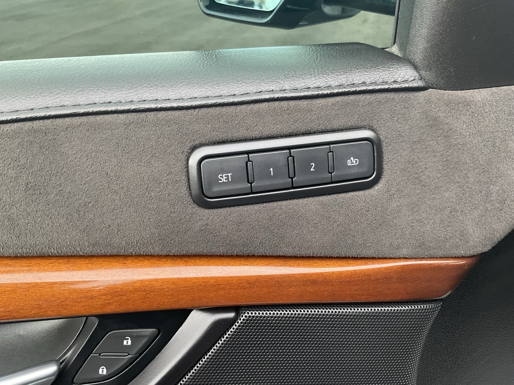 Photo 27 of this CADILLAC ESCALADE