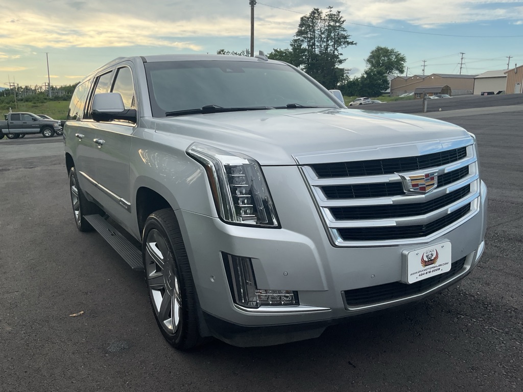 Photo 16 of this CADILLAC ESCALADE