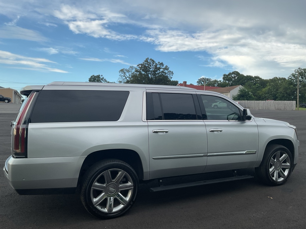 Photo 13 of this CADILLAC ESCALADE