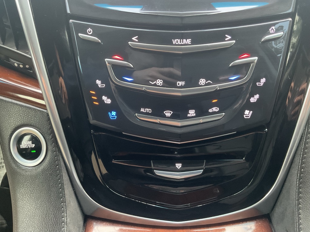 Photo 46 of this CADILLAC ESCALADE