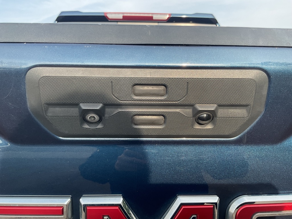 Photo 7 of this GMC SIERRA LIMITED