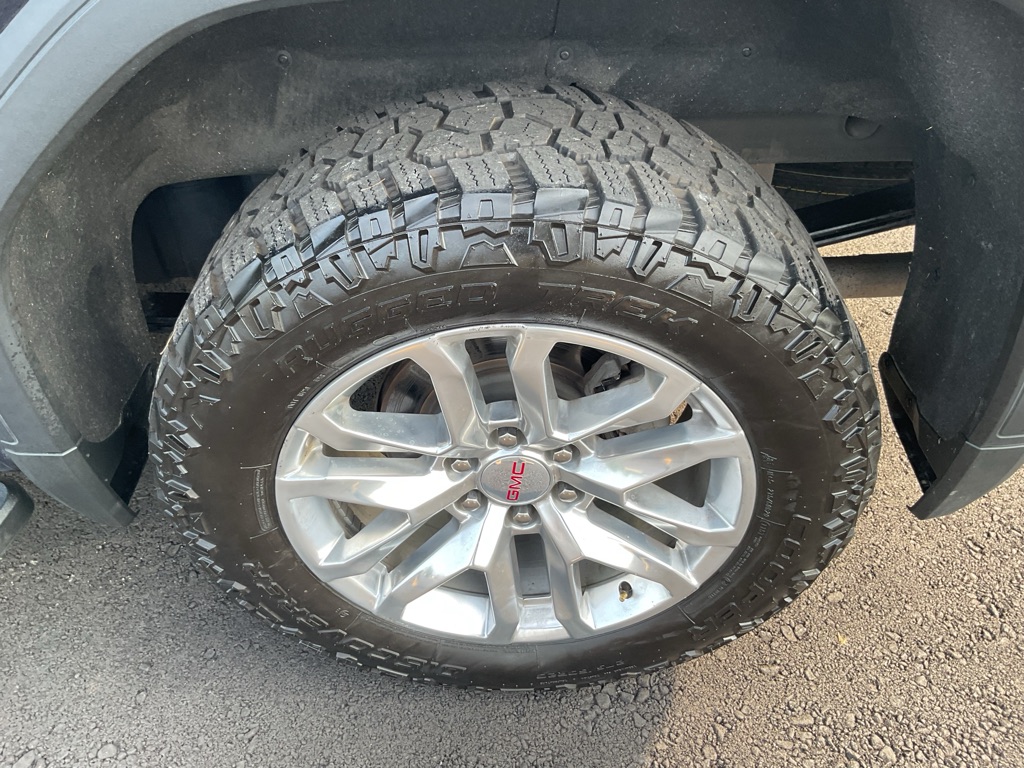 Photo 19 of this GMC SIERRA LIMITED