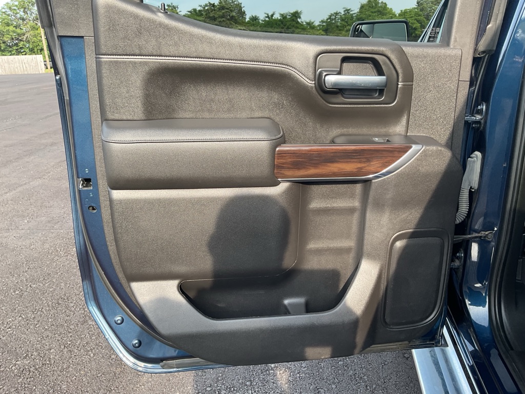 Photo 41 of this GMC SIERRA LIMITED