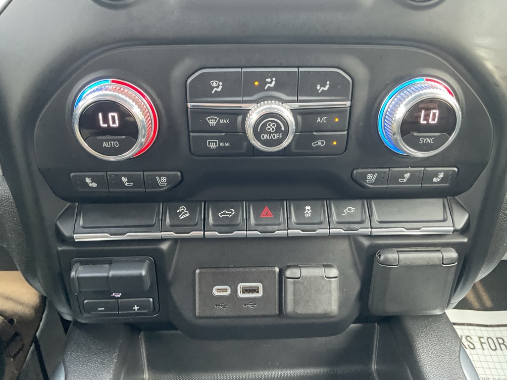Photo 38 of this GMC SIERRA LIMITED