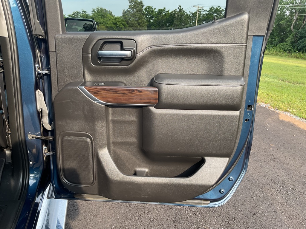 Photo 44 of this GMC SIERRA LIMITED