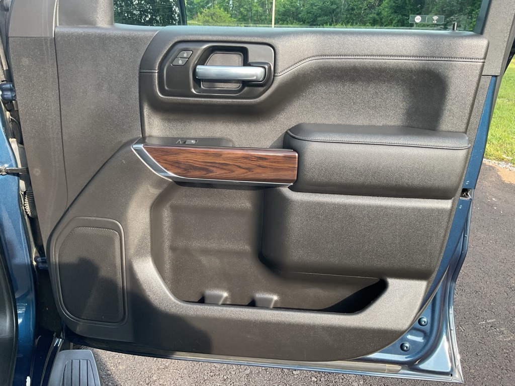 Photo 47 of this GMC SIERRA LIMITED