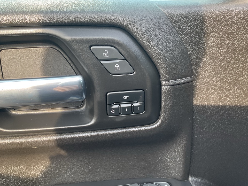 Photo 23 of this GMC SIERRA LIMITED