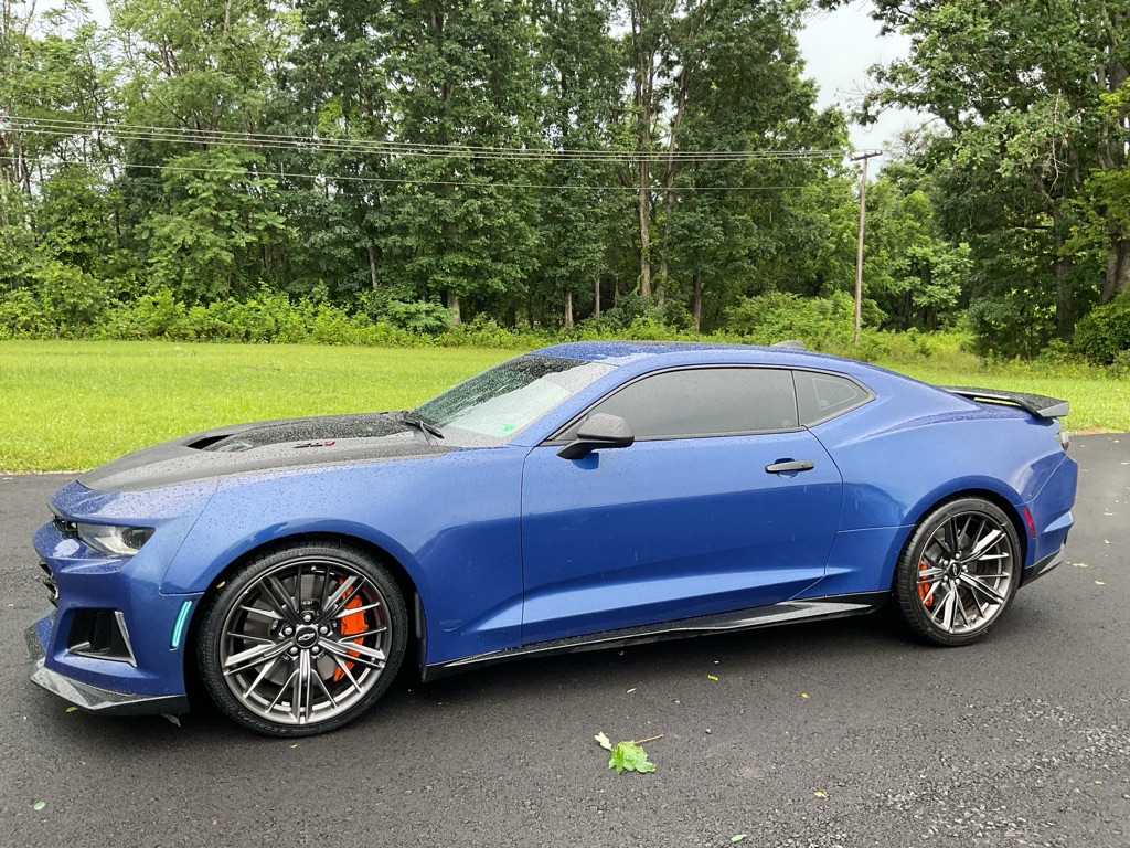 Photo 2 of this CHEVROLET CAMARO