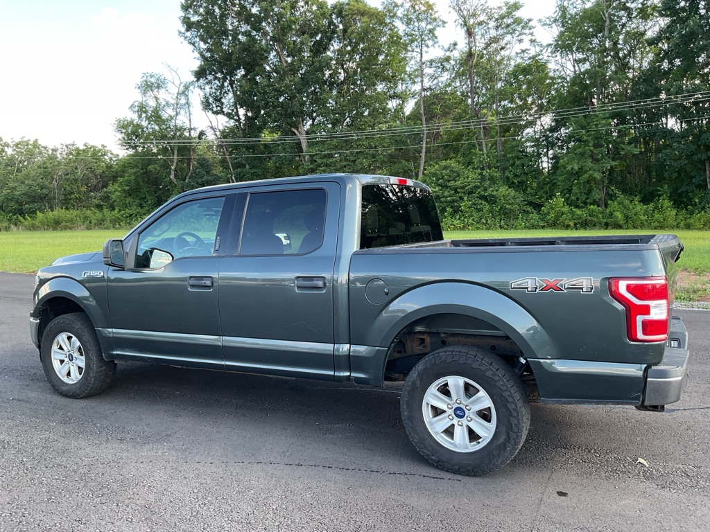 Photo 4 of this FORD F150