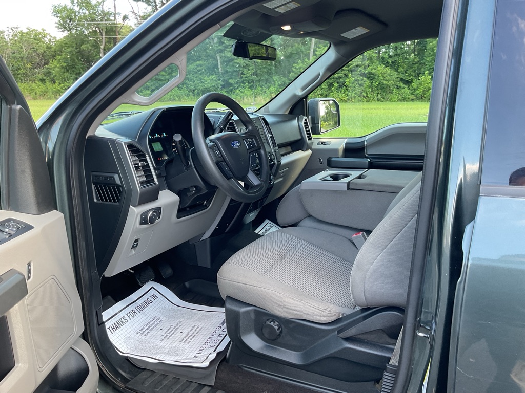 Photo 24 of this FORD F150