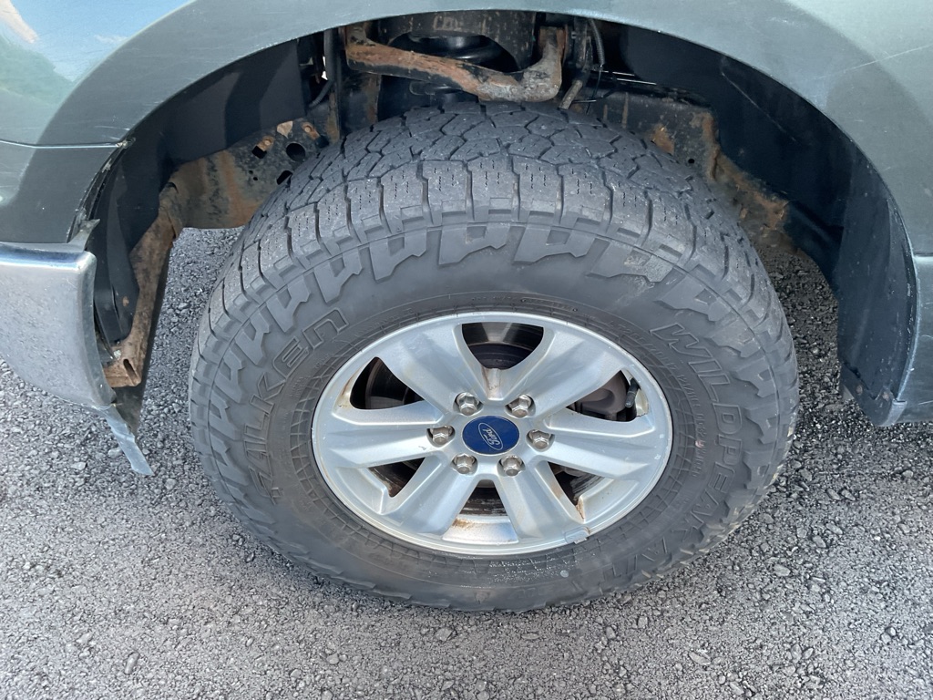 Photo 17 of this FORD F150