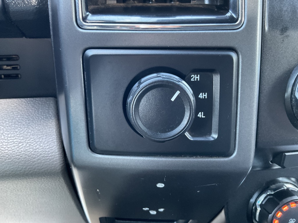 Photo 30 of this FORD F150