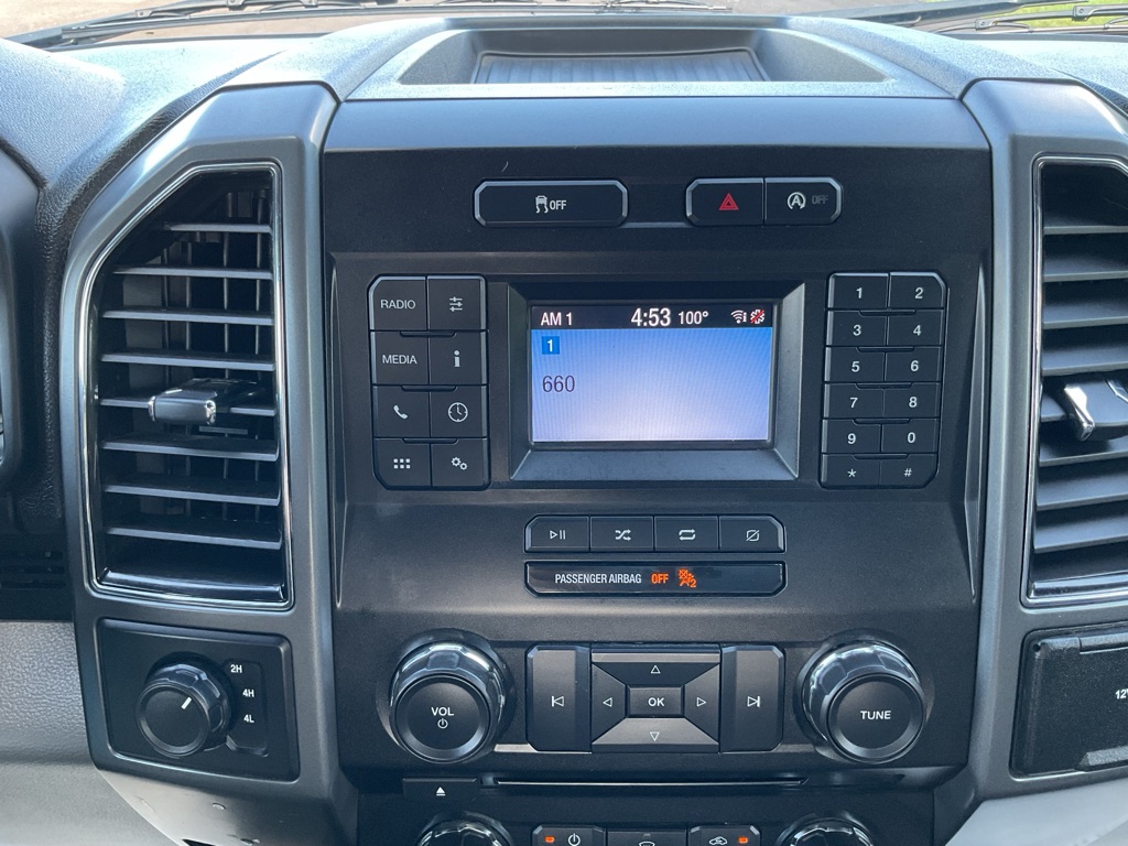 Photo 31 of this FORD F150