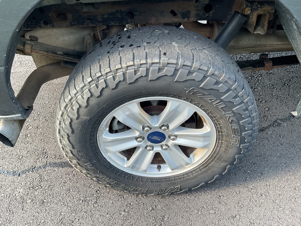 Photo 19 of this FORD F150