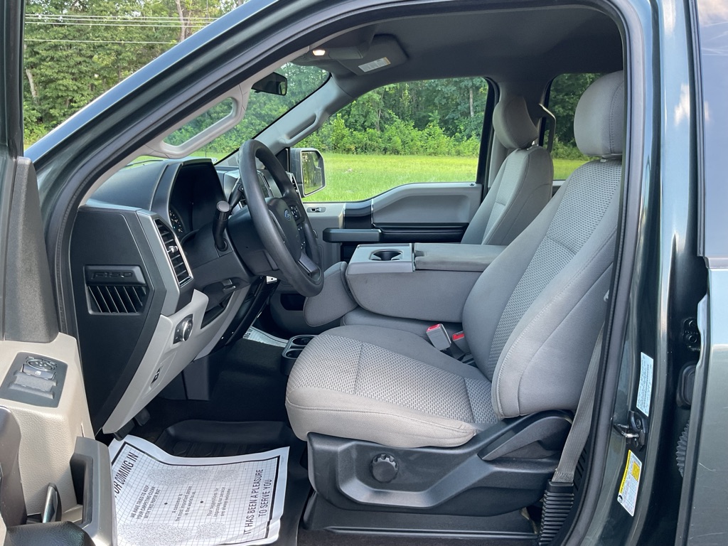 Photo 23 of this FORD F150